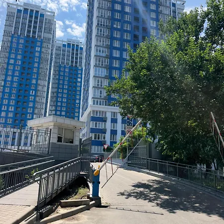 омега жилий комплекс на площі толбухина Apartment *